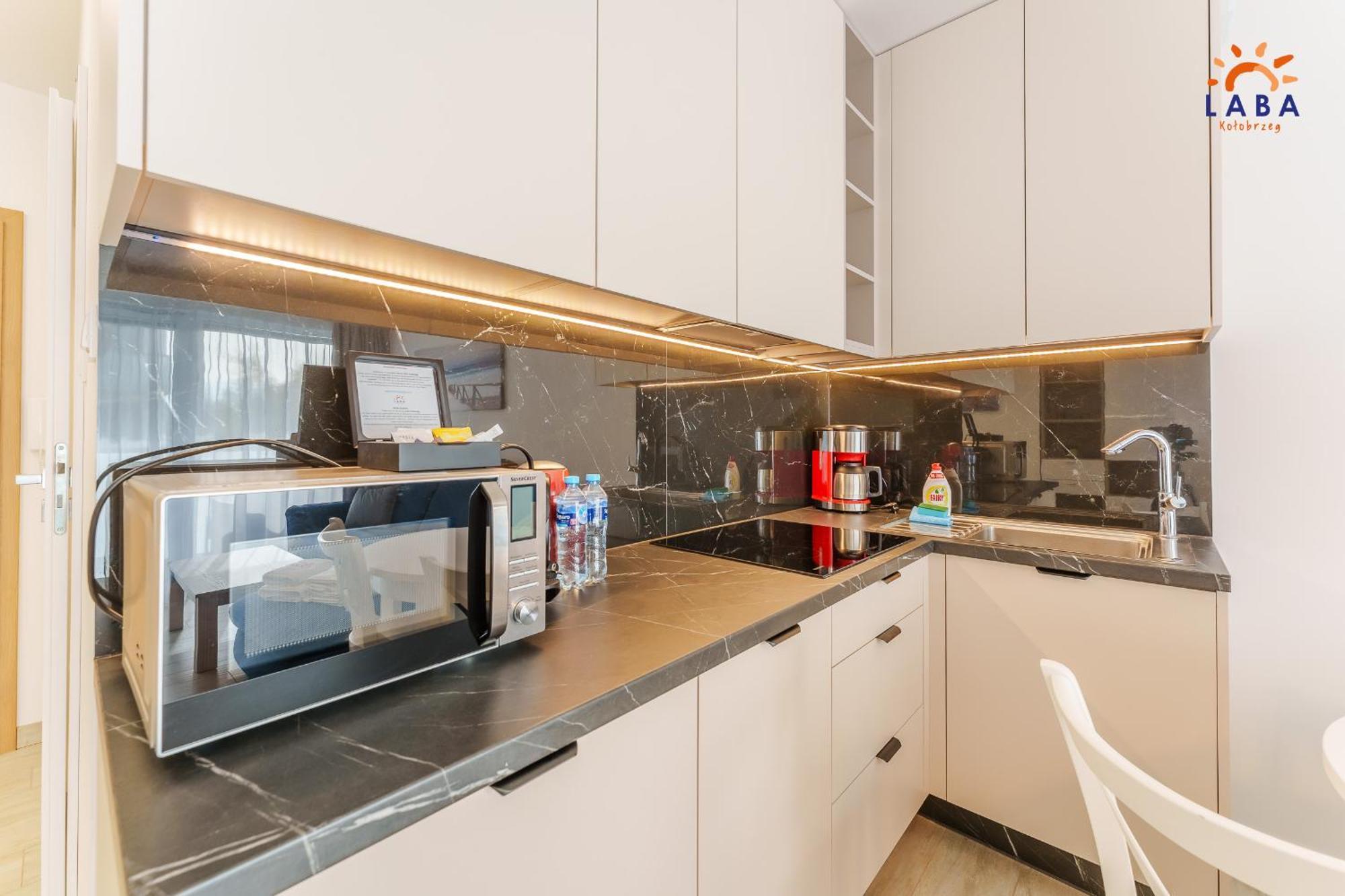 Laba Kolobrzeg Apartamenty Kasprowicza 20Ab 外观 照片