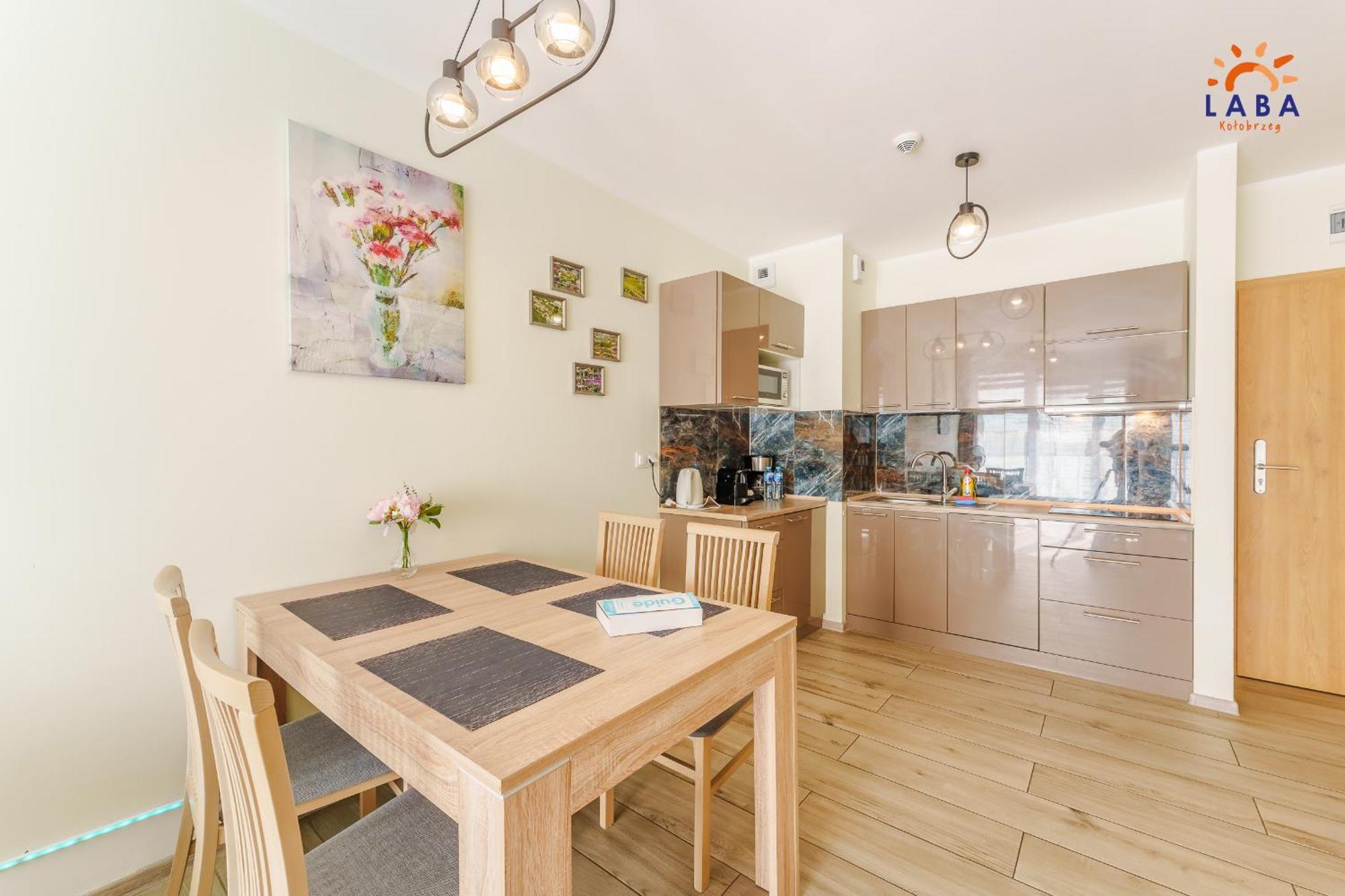 Laba Kolobrzeg Apartamenty Kasprowicza 20Ab 外观 照片
